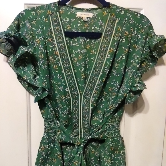 Max Studio Tops - Max Studio Ruffled short sleeve blouse.